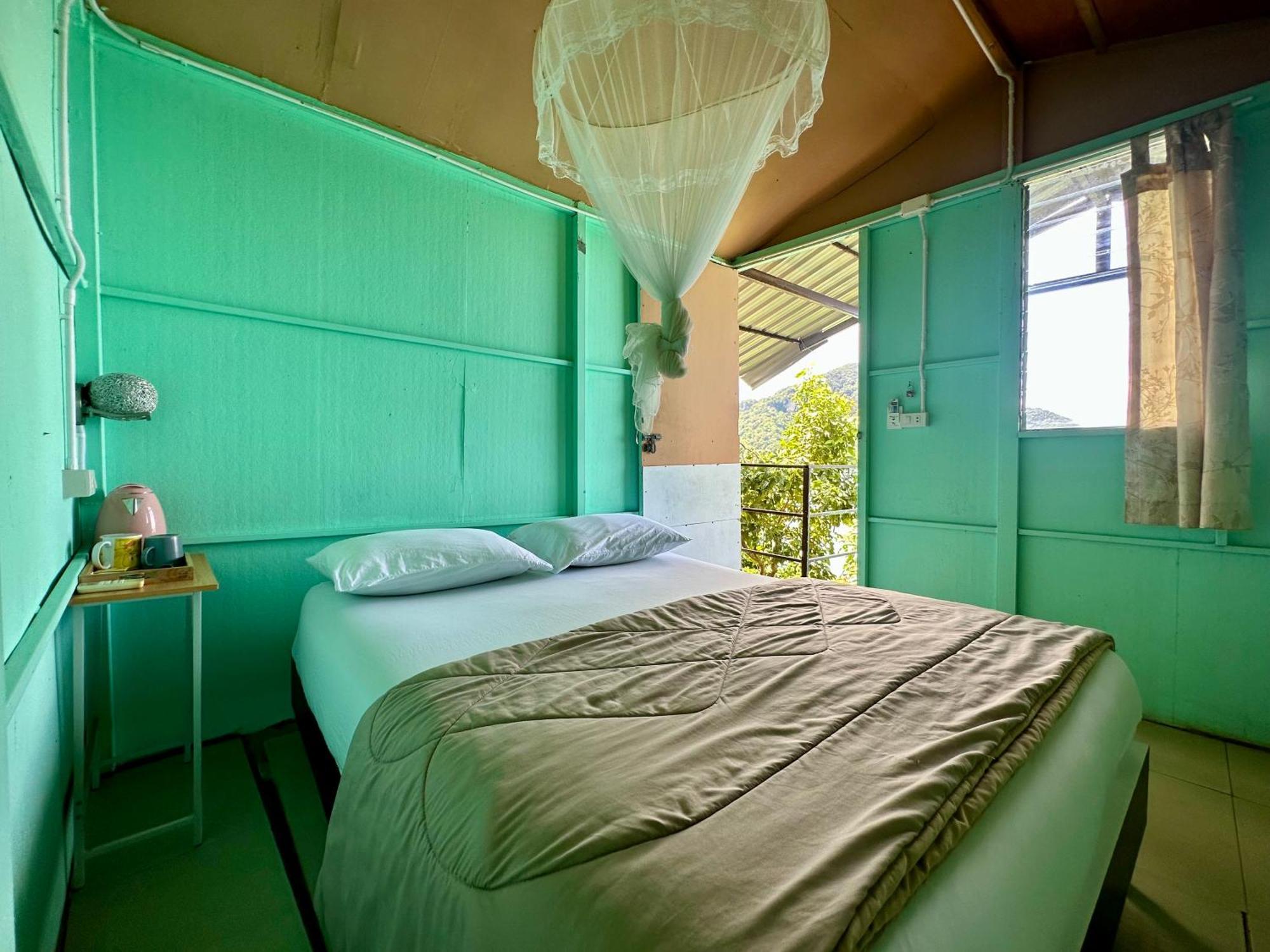 Phi Phi Seaside Bungalow Extérieur photo